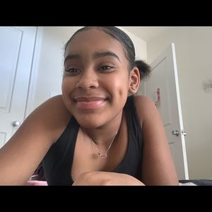 Meet your Posher, Noelle